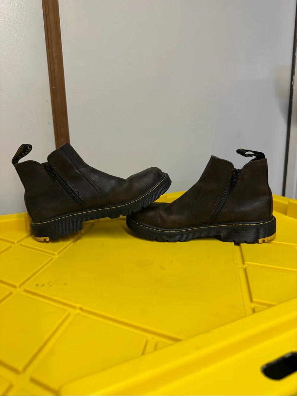 Dr. Martens Brown Leather Chelsea Side Zip Boots Men’s US 4 EU 36